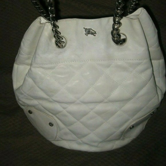 ❤️BURBERRY PRORSUM White Quilted Leather Bucket Tote Bag Chain Purse $2200 - Picture 1 of 13